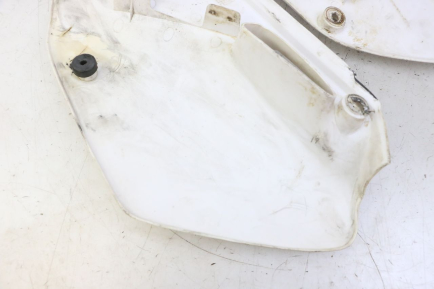 photo de CARROSSERIE CARENAGE COMPLET YAMAHA YZ 85 (2002 - 2018) - Zoom état d’usage