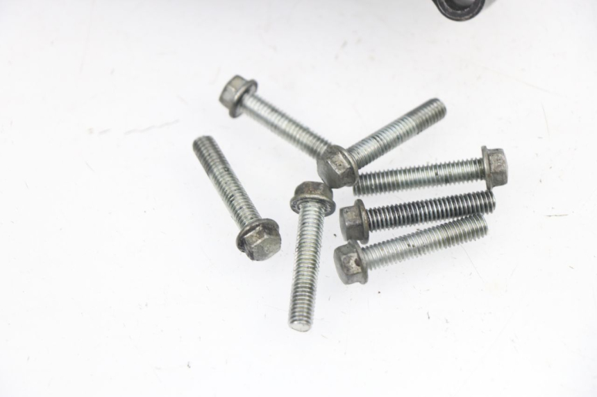 photo de CARTER ALLUMAGE YAMAHA YZF YZ-F 450 (2006 - 2009) - État de surface