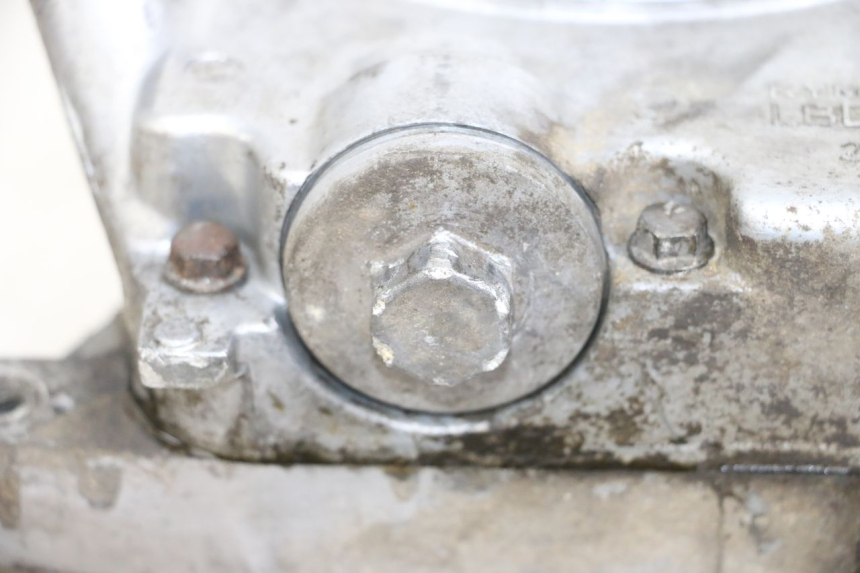 photo de CARTER BAS MOTEUR KYMCO AGILITY 4T 50 (2005 - 2018) - Photo complémentaire