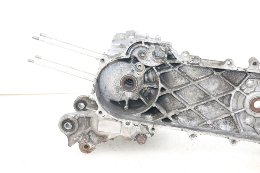 photo de CARTER BAS MOTEUR KYMCO AGILITY 4T 50 (2005 - 2018) - Zoom composants