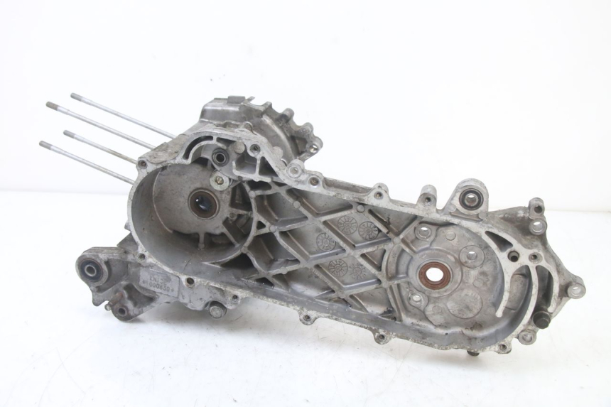 photo de CARTER BAS MOTEUR KYMCO AGILITY 4T 50 (2018 - 2022) - Vue rapprochée