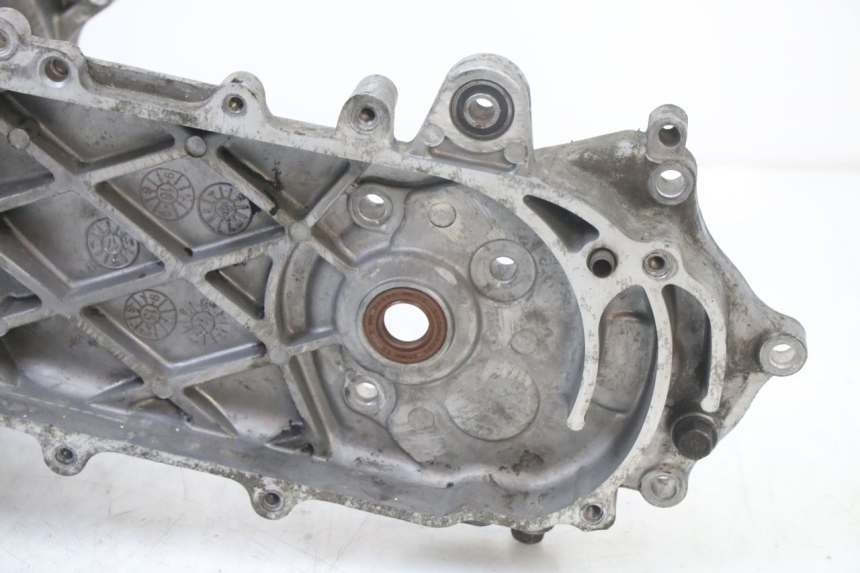 photo de CARTER BAS MOTEUR KYMCO AGILITY 4T 50 (2018 - 2022) - Inspection visuelle