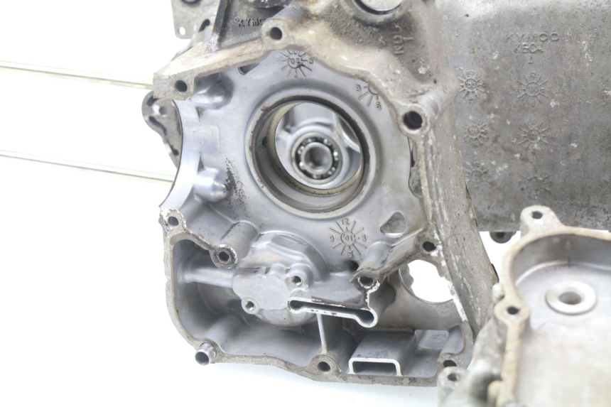 photo de CARTER BAS MOTEUR KYMCO AGILITY 125 (2005 - 2010) - Détails caractéristiques