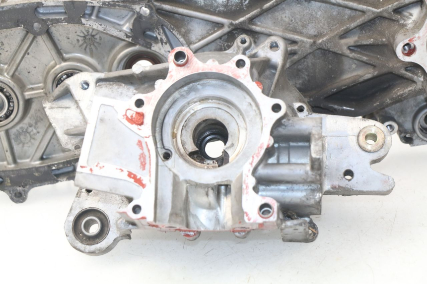 photo de CARTER BAS MOTEUR KYMCO AGILITY CITY 2T 50 (2008 - 2016) - Zoom composants