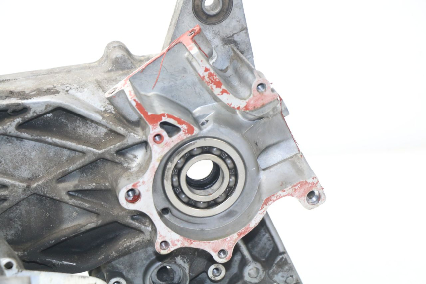 photo de CARTER BAS MOTEUR KYMCO AGILITY CITY 2T 50 (2008 - 2016) - Vue rapprochée