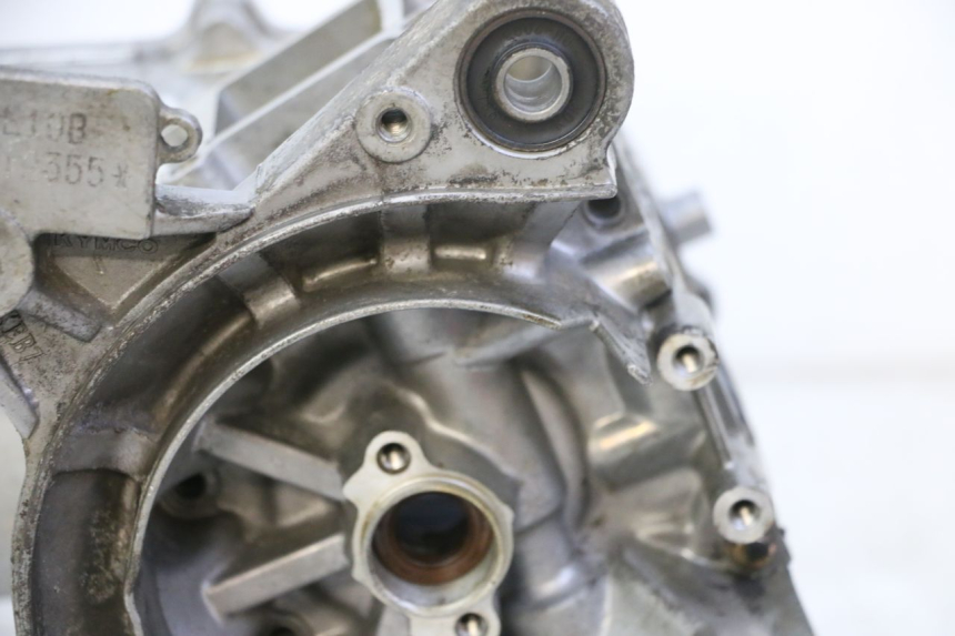 photo de CARTER BAS MOTEUR KYMCO AGILITY NAKED RENOUVO 2T 50 (2011 - 2018) - Marquages et références