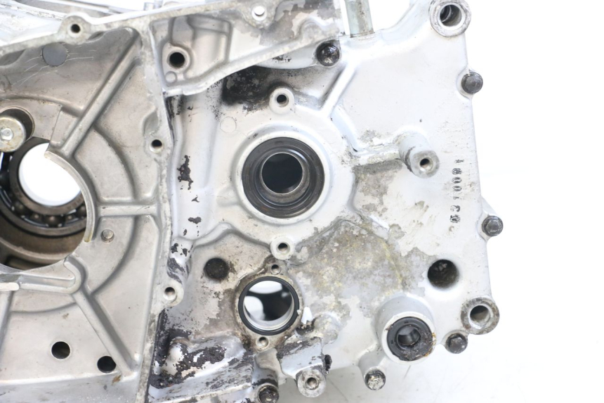 photo de Lower engine case HYOSUNG GV AQUILA 125 (2000 - 2009) - Vue produit