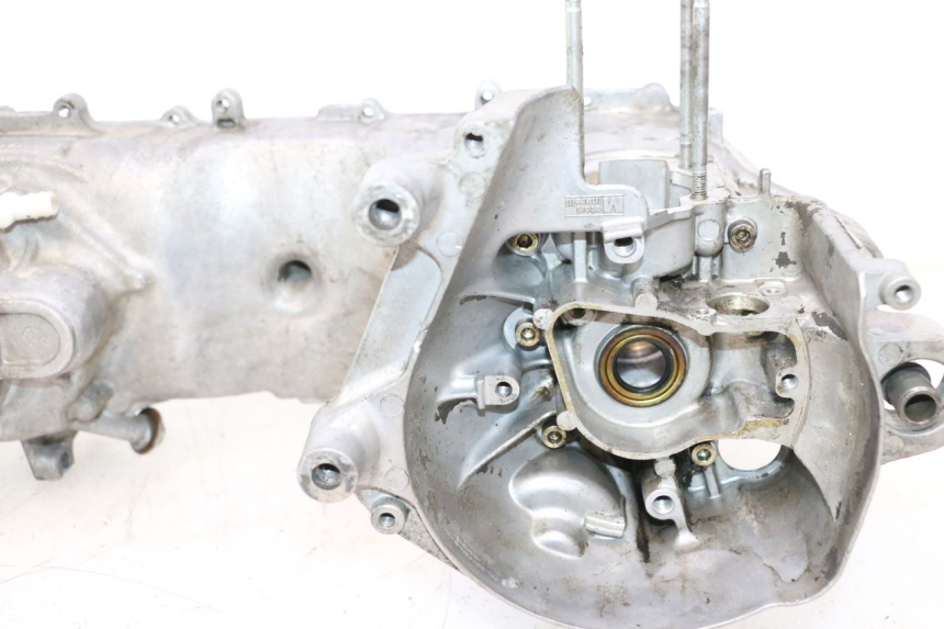 photo de CARTER BAS MOTEUR MBK BOOSTER ROCKET 50 (2004 - 2016) - Détails caractéristiques