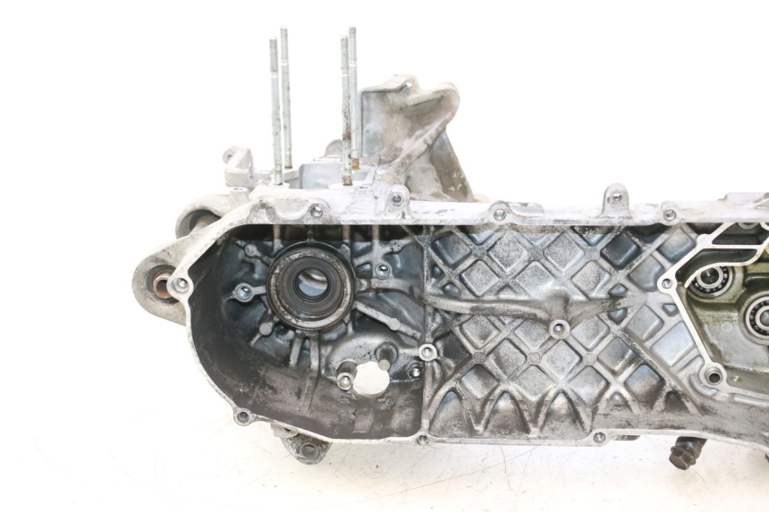 photo de CARTER BAS MOTEUR MBK BOOSTER SPIRIT 50 (2004 - 2017) - Zoom composants