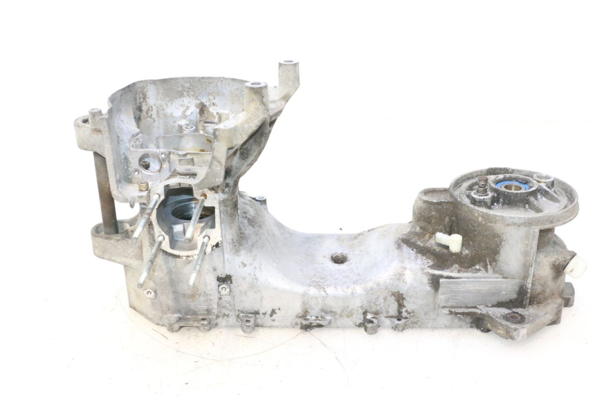 photo de CARTER BAS MOTEUR MBK BOOSTER SPIRIT 50 (2004 - 2017) - Gros plan technique