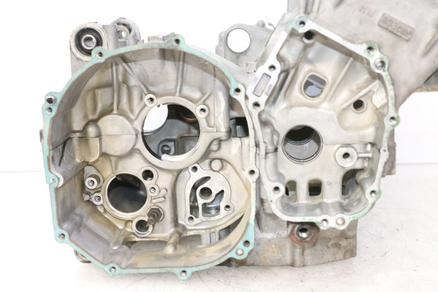 photo de CARTER BAS MOTEUR HONDA CBR RR FIREBLADE 900 (1992 - 1994) - Zoom état d’usage