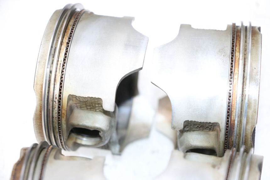 photo de CARTER BAS MOTEUR HONDA CBR RR FIREBLADE 900 (1992 - 1994) - Pièce contrôlée