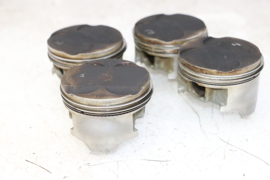 photo de CARTER BAS MOTEUR HONDA CBR RR FIREBLADE 900 (1992 - 1994) - Marquages et références