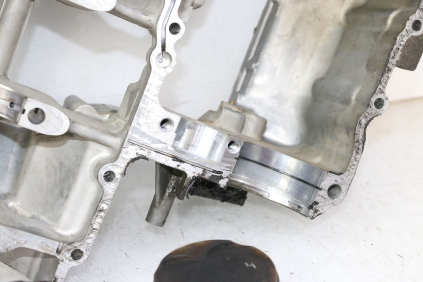 photo de CARTER BAS MOTEUR HONDA CBR RR FIREBLADE 900 (1992 - 1994) - Détails caractéristiques