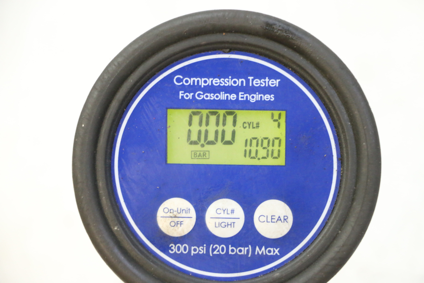 photo de CARTER BAS MOTEUR HONDA CBR RR FIREBLADE 900 (1992 - 1994) - Autre angle de vue