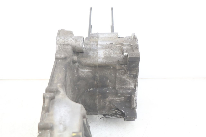 photo de CARTER BAS MOTEUR PEUGEOT CITYSTAR 125 (2011 - 2017) - Points de fixation