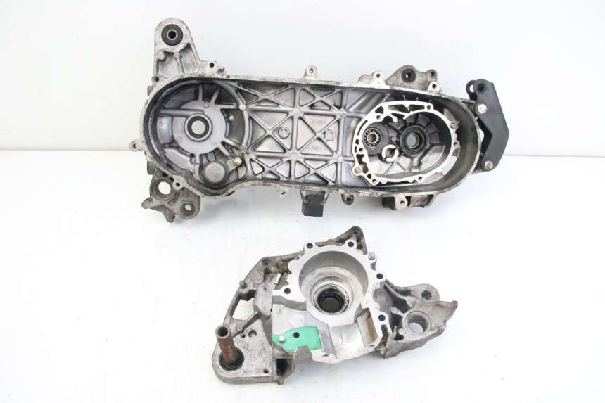 photo de CARTER BAS MOTEUR PEUGEOT CITYSTAR 50 (2013 - 2017) - Vue rapprochée