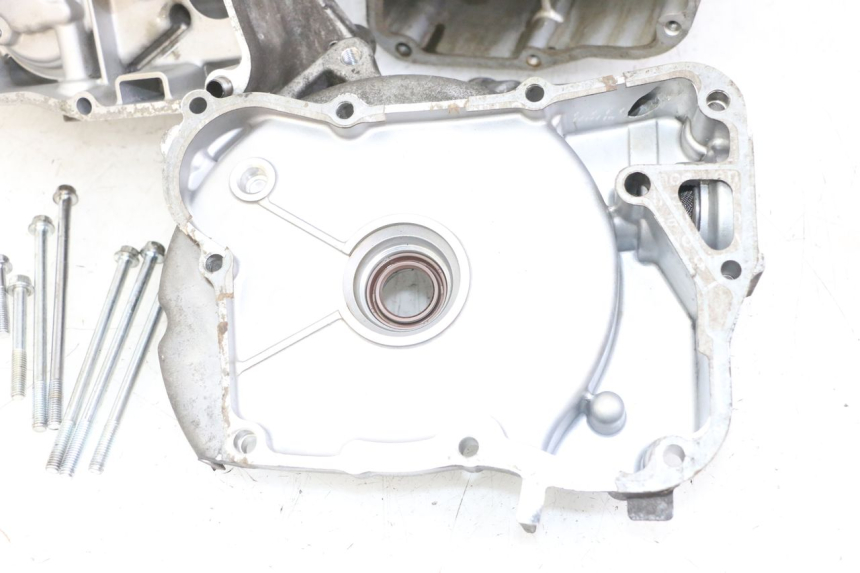 photo de CARTER BAS MOTEUR DAELIM BESBI 125 (2007 - 2008) - Inspection visuelle