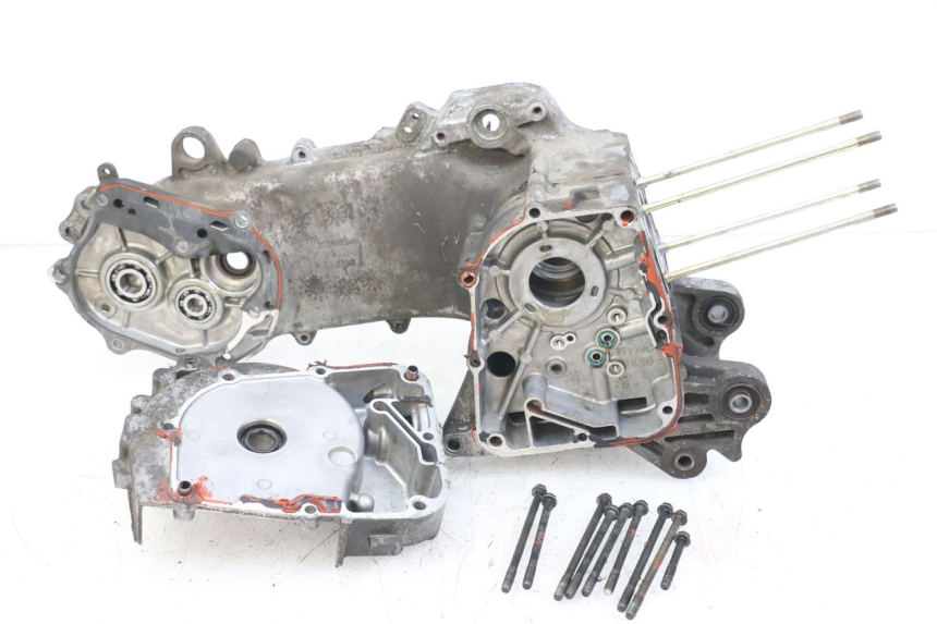 photo de CARTER BAS MOTEUR KYMCO DINK 4T 50 (2007 - 2018) - Focus structure