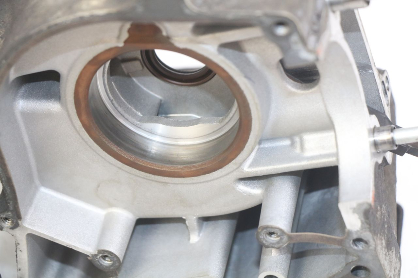 photo de CARTER BAS MOTEUR KYMCO DINK STREET 125 (2009 - 2014) - Zoom composants