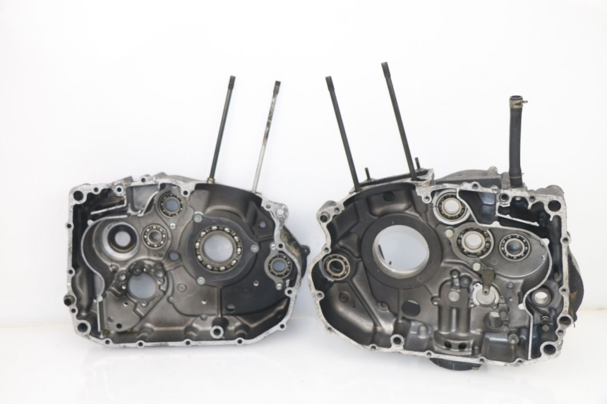 photo de CARTER BAS MOTEUR SUZUKI DR DJEBEL 600 (1985 - 1990) - Zoom composants