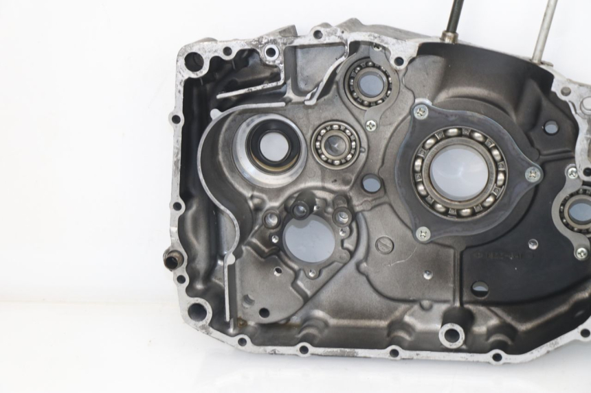 photo de CARTER BAS MOTEUR SUZUKI DR DJEBEL 600 (1985 - 1990) - État de surface