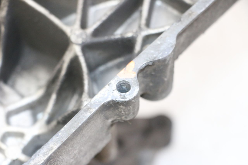 photo de CARTER BAS MOTEUR PEUGEOT ELYSTAR 50 (2002 - 2014) - Points de fixation