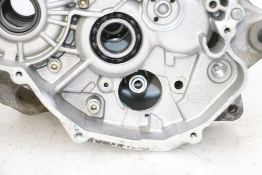 photo de CARTER BAS MOTEUR APRILIA ETX 125 (1998 - 2002) - Détails caractéristiques