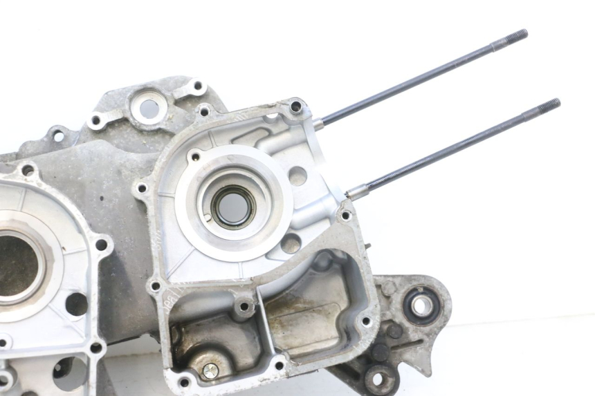 photo de CARTER BAS MOTEUR JM MOTORS F45i 4T 50 (2020 - 2023) - Points de fixation