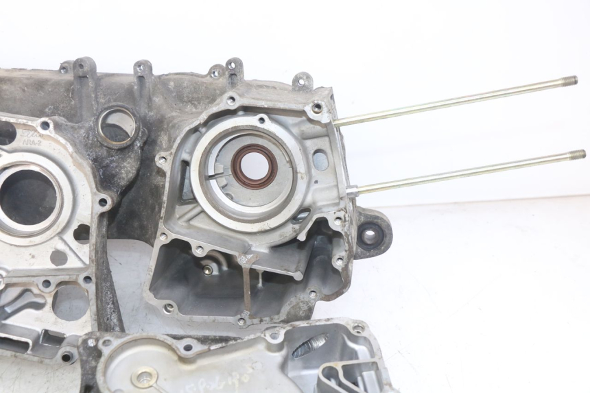 photo de CARTER BAS MOTEUR SYM FIDDLE 3 III 125 (2014 - 2020) - Angle alternatif