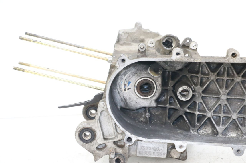 photo de CARTER BAS MOTEUR SYM FIDDLE 3 III 50 (2014 - 2020) - Points de fixation