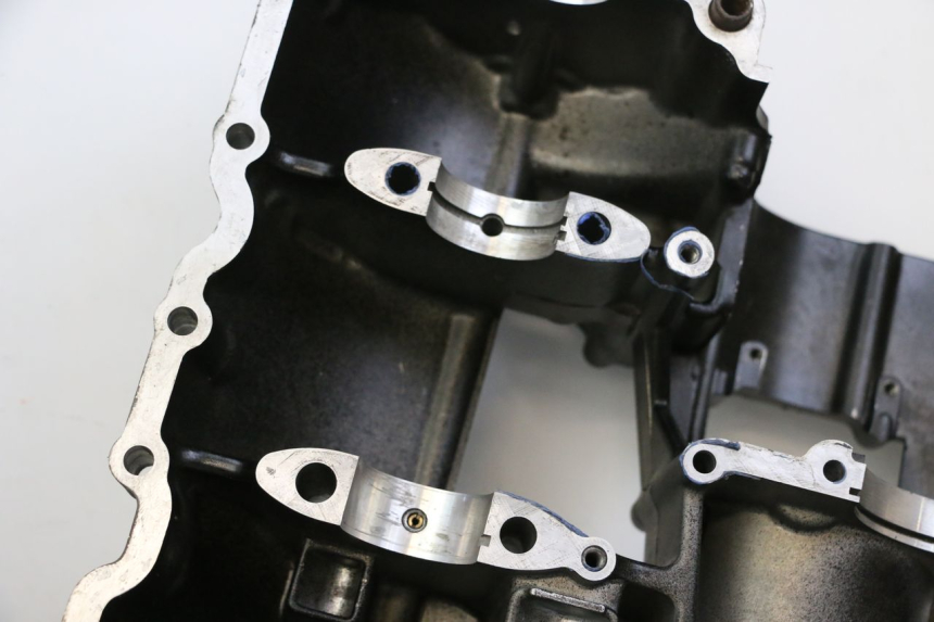 photo de CARTER BAS MOTEUR YAMAHA FJ 36Y 1100 (1984 - 1985) - Gros plan technique