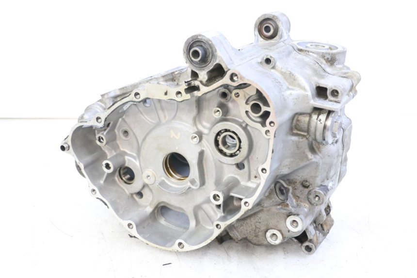 photo de CARTER BAS MOTEUR HONDA FJS SILVER WING SILVERWING 400 (2005 - 2008) - Points de fixation