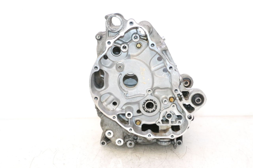 photo de CARTER BAS MOTEUR HONDA FJS SILVER WING SILVERWING 400 (2005 - 2008) - État de surface