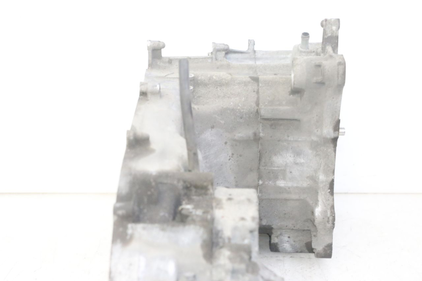 photo de CARTER BAS MOTEUR HONDA FORZA ABS 300 (2013 - 2017) - Gros plan technique