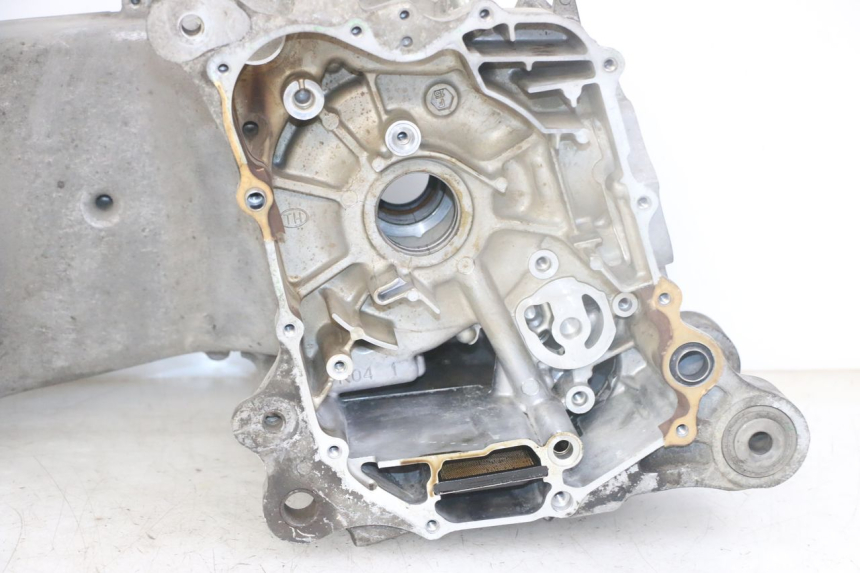 photo de CARTER BAS MOTEUR HONDA FORZA ABS 300 (2013 - 2017) - Points de fixation