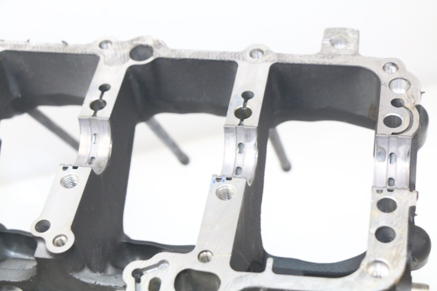 photo de CARTER BAS MOTEUR YAMAHA FZ8 800 (2010 - 2016) - Vue rapprochée