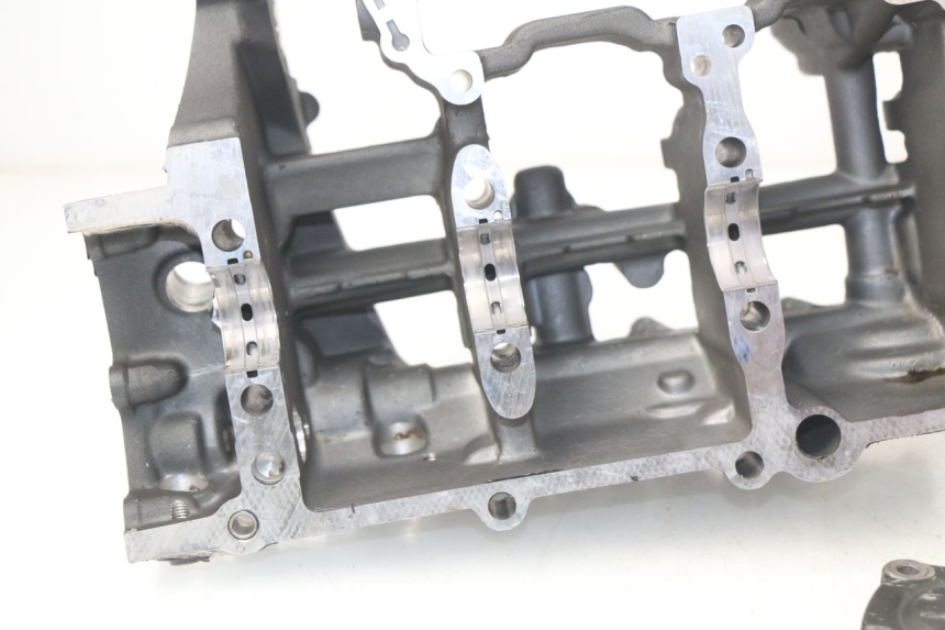 photo de CARTER BAS MOTEUR YAMAHA FZ8 800 (2010 - 2016) - Angle alternatif