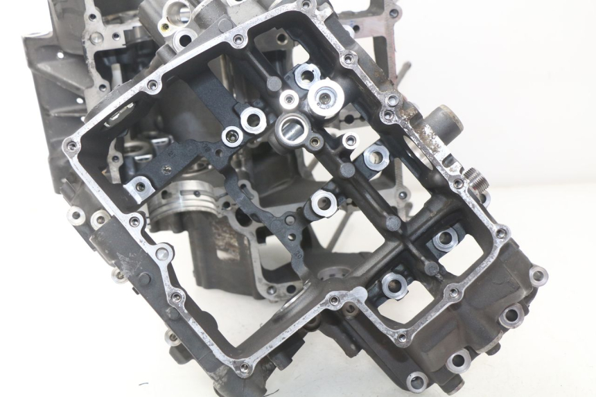 photo de CARTER BAS MOTEUR YAMAHA FZ8 800 (2010 - 2016) - Zoom état d’usage