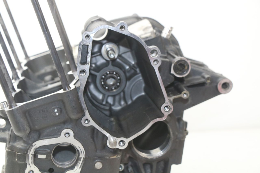 photo de CARTER BAS MOTEUR YAMAHA FZ8 800 (2010 - 2016) - Vue d’ensemble