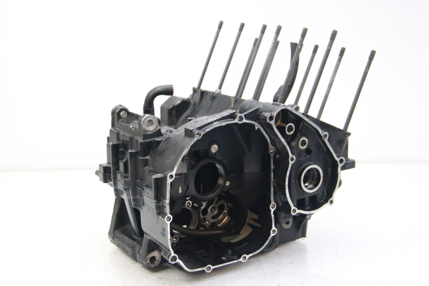 photo de CARTER BAS MOTEUR YAMAHA FZS FAZER 600 (2001 - 2003) - Détails caractéristiques