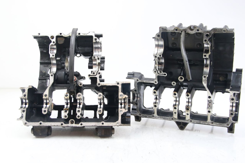 photo de CARTER BAS MOTEUR YAMAHA FZS FAZER 600 (2001 - 2003) - Points de fixation