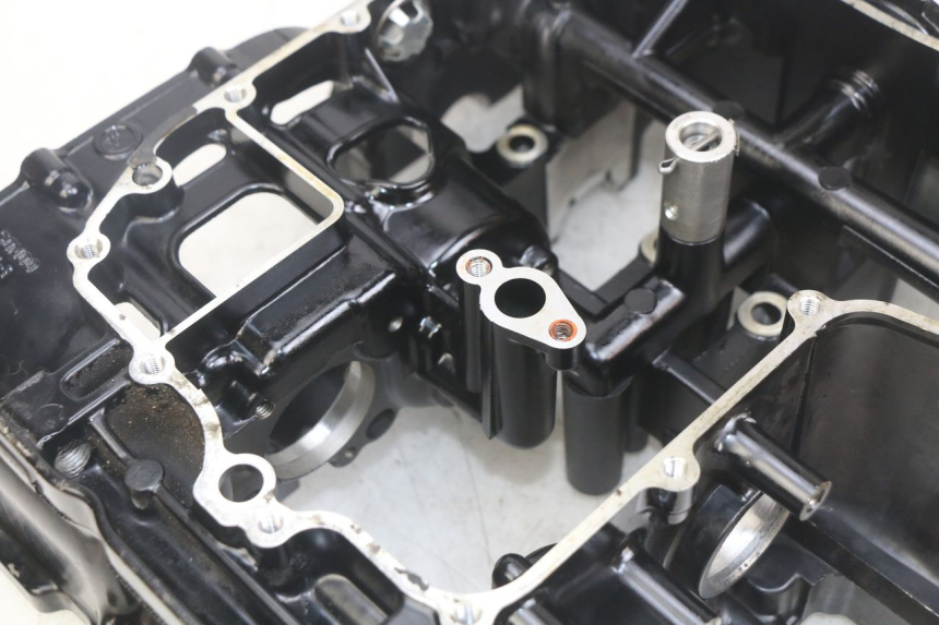 photo de CARTER BAS MOTEUR YAMAHA FZS FAZER 600 (1998 - 2001) - Vue rapprochée