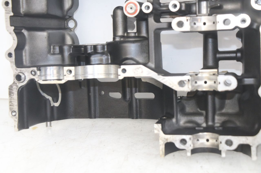 photo de CARTER BAS MOTEUR YAMAHA FZS FAZER 600 (1998 - 2001) - Aperçu profil