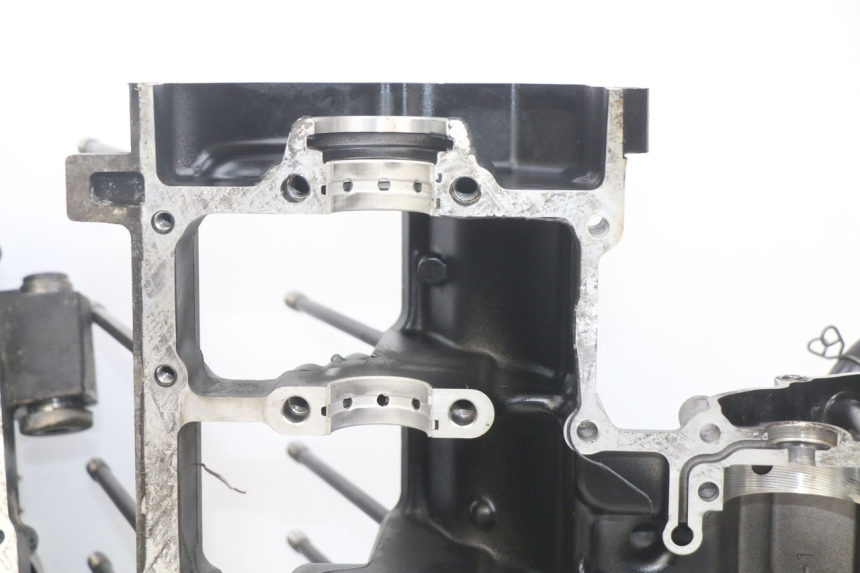 photo de CARTER BAS MOTEUR YAMAHA FZS FAZER 600 (1998 - 2001) - Autre angle de vue