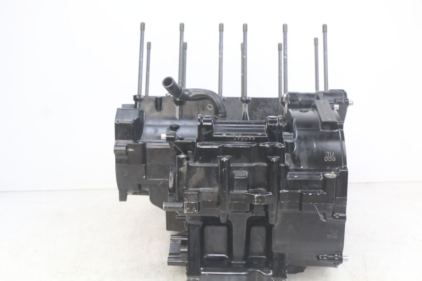 photo de CARTER BAS MOTEUR YAMAHA FZS FAZER 600 (1998 - 2001) - Autre angle de vue