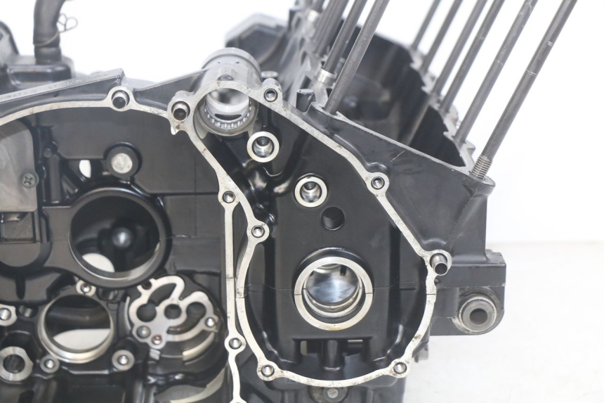 photo de CARTER BAS MOTEUR YAMAHA FZS FAZER 600 (1998 - 2001) - Gros plan technique