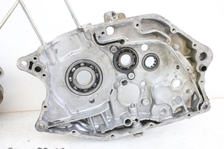 photo de CARTER BAS MOTEUR HYOSUNG GF 125 (2001 - 2005) - Inspection visuelle