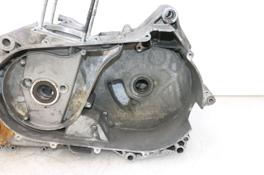 photo de CARTER BAS MOTEUR GILERA GP 800 (2007 - 2013) - État de surface