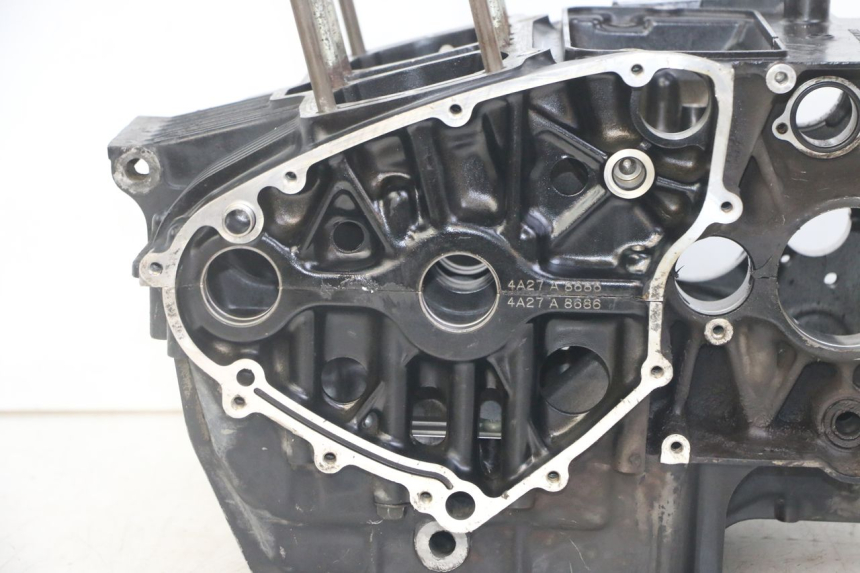 photo de CARTER BAS MOTEUR SUZUKI GS GSE 500 (2001 - 2003) - Gros plan technique